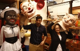 Старинный магазин гигантских кукол обрел новую жизнь
